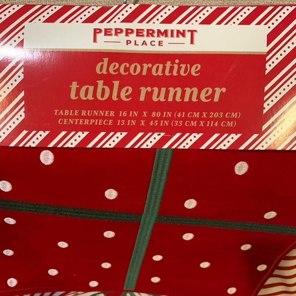 Christmas Two Pack Tablerunner - Picture 4 of 5